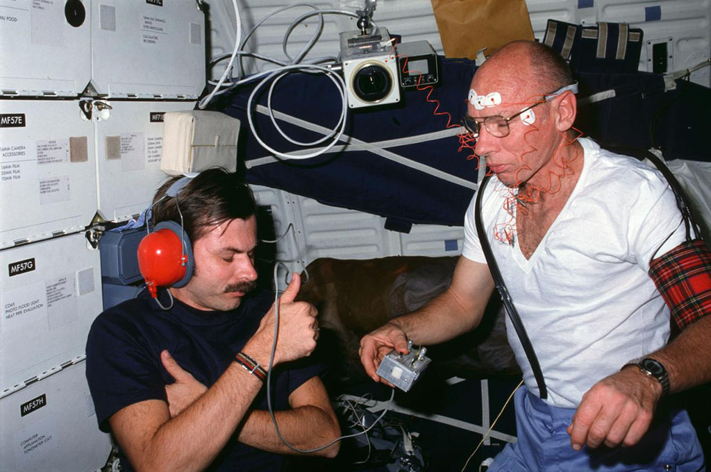 Astronauts Thornton and Gardner